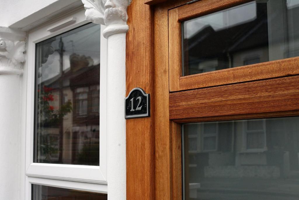 London Malvern Road Rooms To Let Ngoại thất bức ảnh